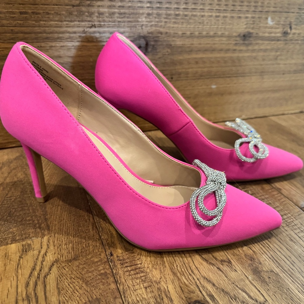 BCBGeneration‎ Anna Crystal Bow Pumps Heels Women's Size 8